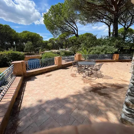 Polau On The Edge Of The Woods Vidauban